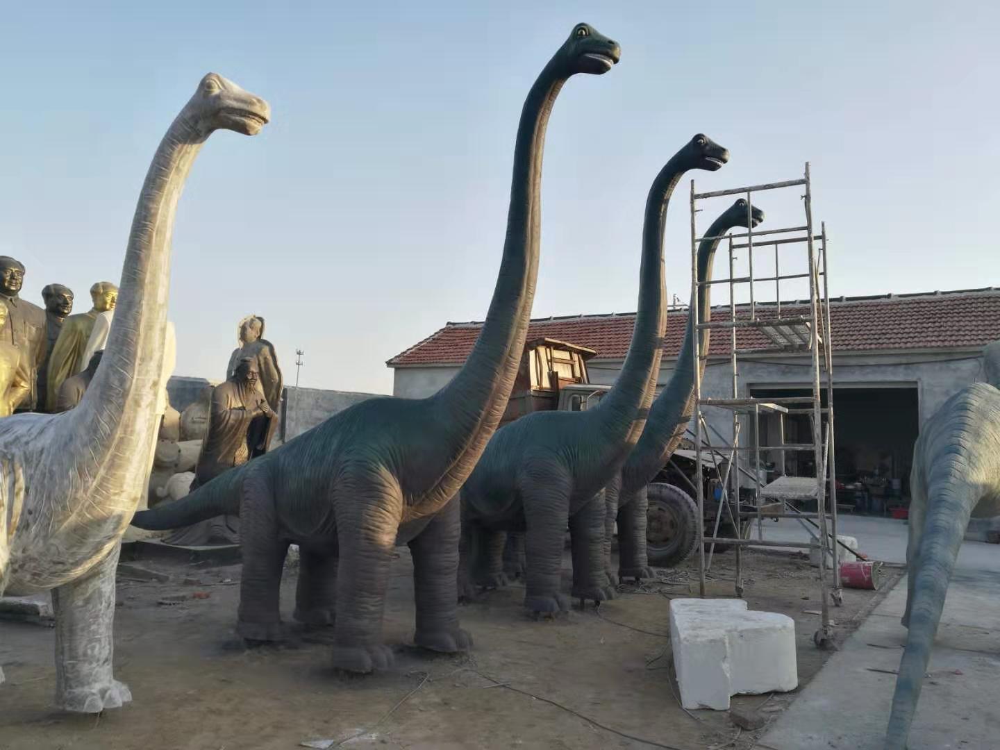 恐龍雕塑項目部分完工，出廠安裝（組圖）。